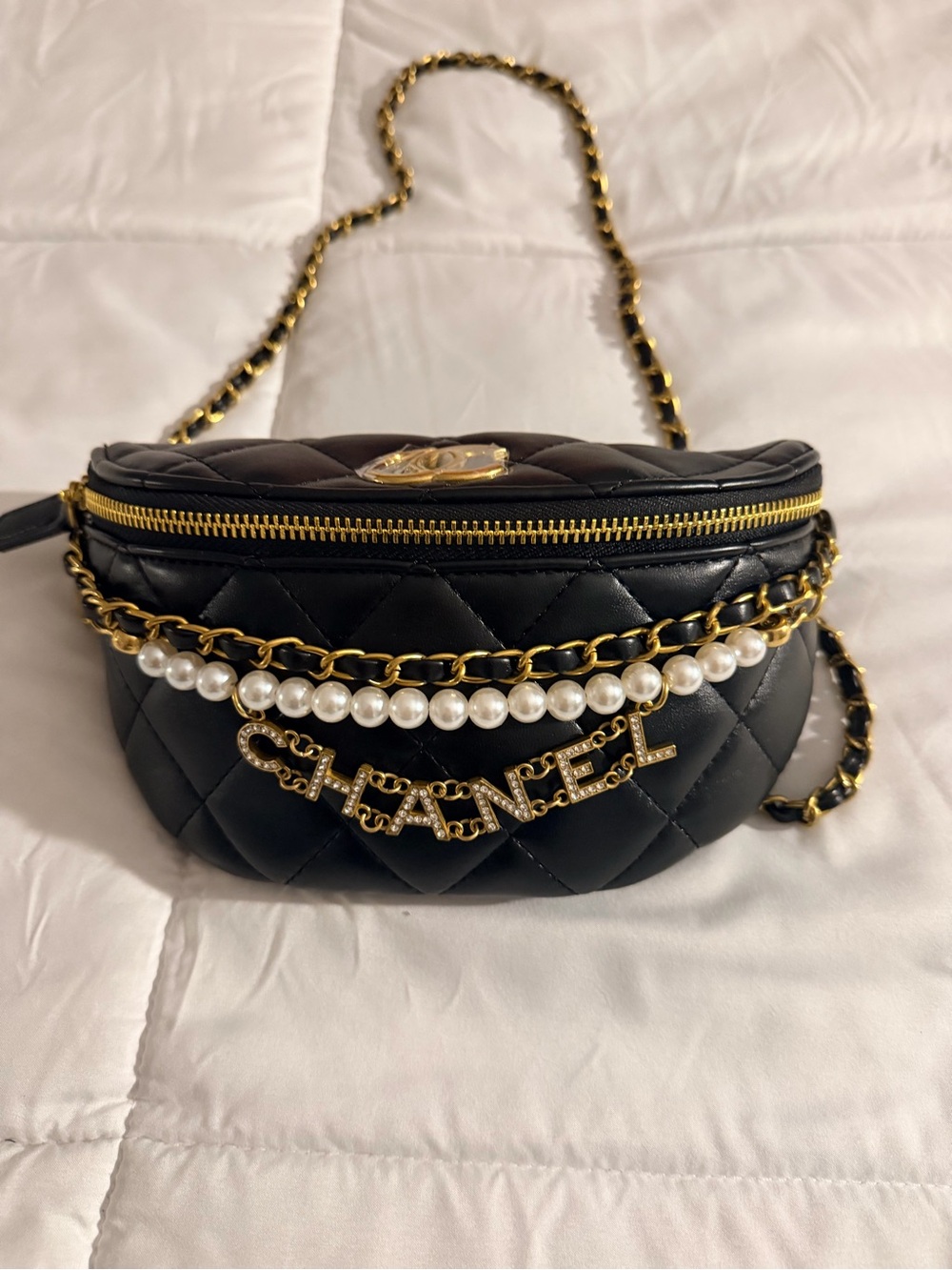 CHANEL Black Quilted Pearl-Trim Chain Crossbody